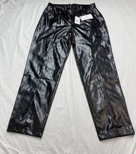 Halston Seamed Pants Womens Medium Black Faux Leather High Rise Pull On Style