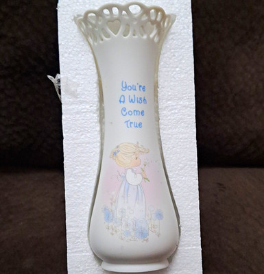 Precious Moments Porcelain Flared Vase Girl/Flower White/Blue 2003 Small