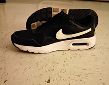Nike Womens Sz 8 Black/White Low Top Athletic...