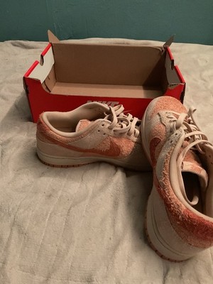Nike dunks, smooth type of texture, beautiful colors 