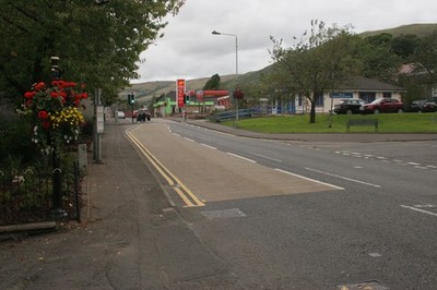 Foto A2 Main Street, Lennoxtown Lennox Tankstelle und die Genossenschaft su c2015