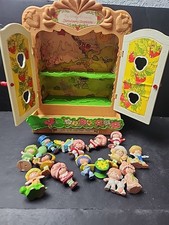 RARE 1980s Strawberry Shortcake Wonderful World Cabinet Case, 14 PVC Figurines