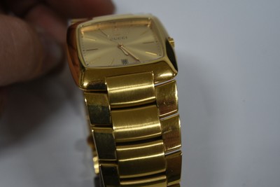 GUCCI 8500M Gold Plated Square Date 