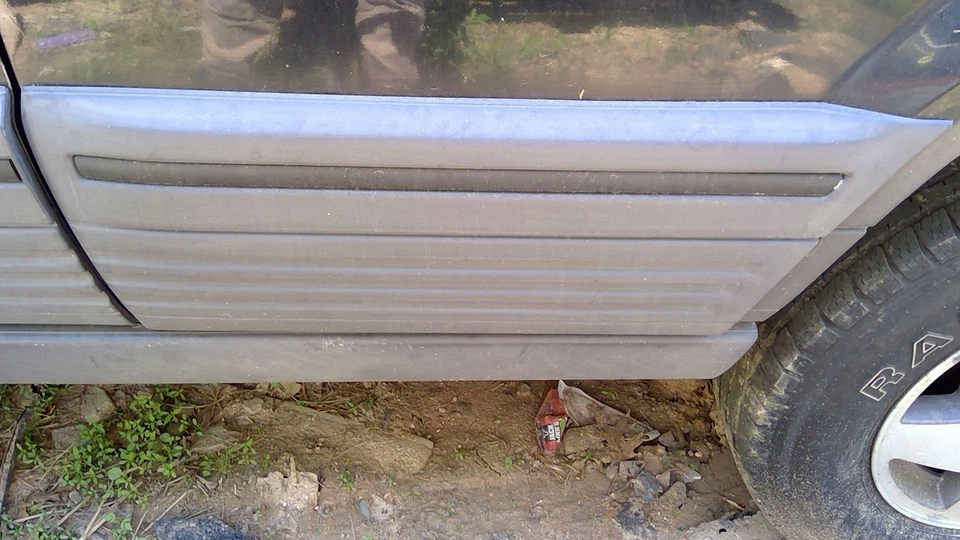 1994 - 1998 Jeep Grand Cherokee Laredo Rear Door Cladding Left Driver Side OEM - Image 2 of 4