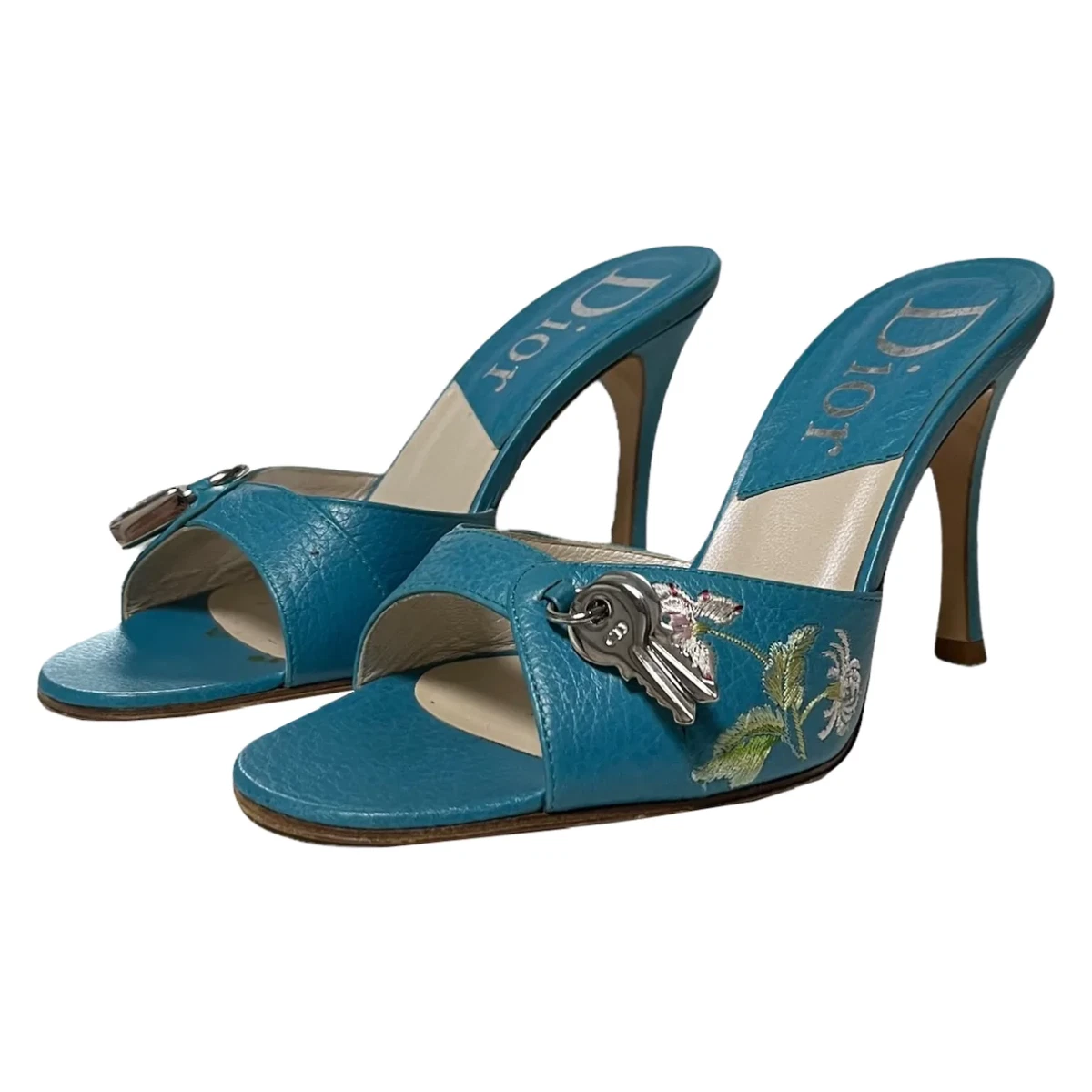 CHRISTIAN DIOR Fall Winter 2003 Lock and Key Embroidered Sandals