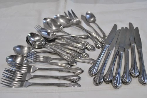 1881 ROGERS ONEIDA STAINLESS FLATWARE "BITTERSWEET/REPOSE" (30) PCS SET #0059