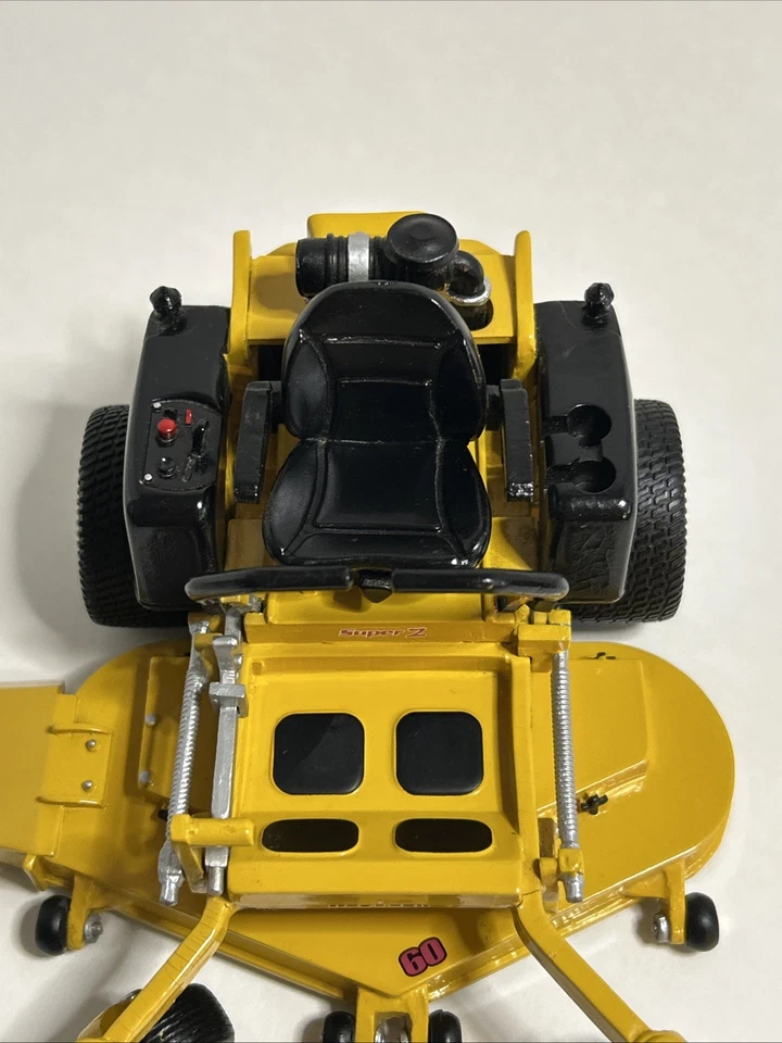Hustler Super Z Toy 1:16 Scale Resin Replica -Exmark -grasshopper -scag RARE - Image 3 of 4