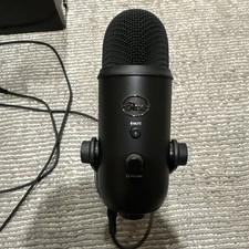 Blue Yeti USB Microphone A00132 Desktop Condenser Music Podcast Swivel No Box