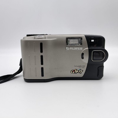 FUJIFILM CLIP IT DS-20 Digital Camera AA battery powered with