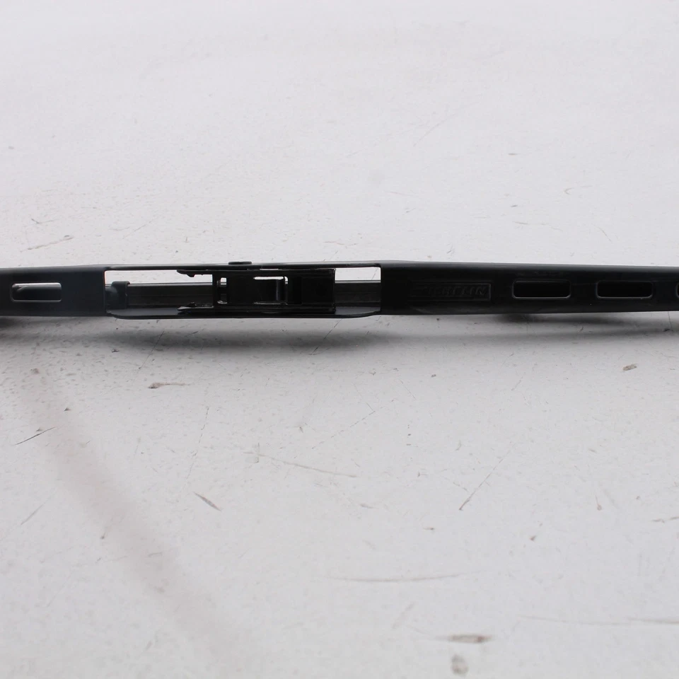 2 лезвия стеклоочистителя Michelin 22 дюйма RainForce серия All Weather Performance стальная рама - Изображение 4 из 4