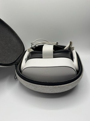 Meta Quest 3S 128GB VR Headset with Official Meta Carrying Case 