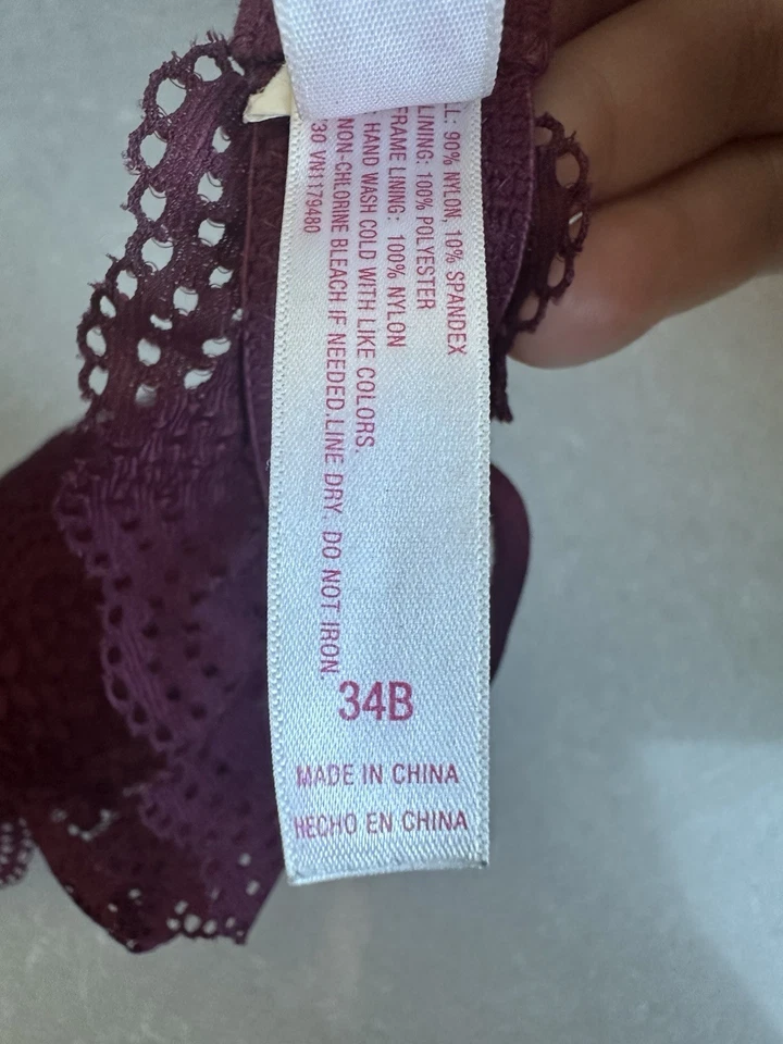 Juego de dos sujetadores - talla 34B - púrpura oscuro y negro Foto 4 de 4