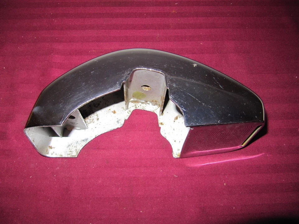 Protector de parachoques derecho ranurado nuevo de Lote Antiguo Porsche 911 1969-1972 Foto 2 de 4