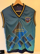 MENS Small Australasia Cricket Academy Learn Play  Grow Cricket Jersey Tank Top