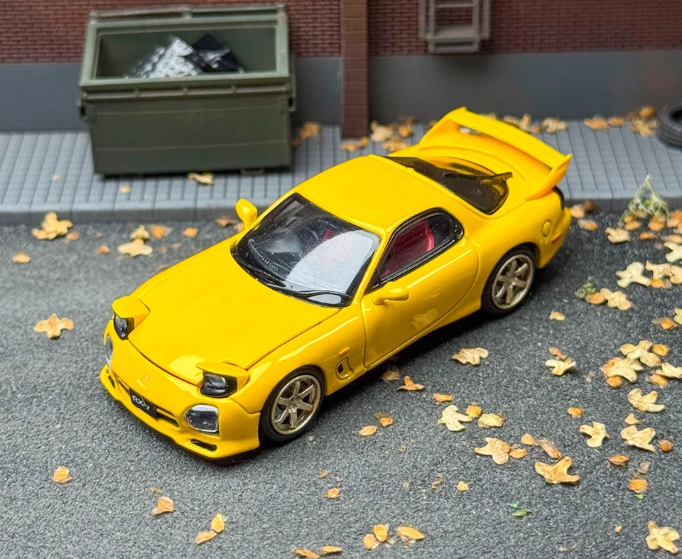 Coche de metal fundido a presión modelo deportivo FH 1:64 JDM RX7 FD3S A-Spec Speed Foto 4 de 4