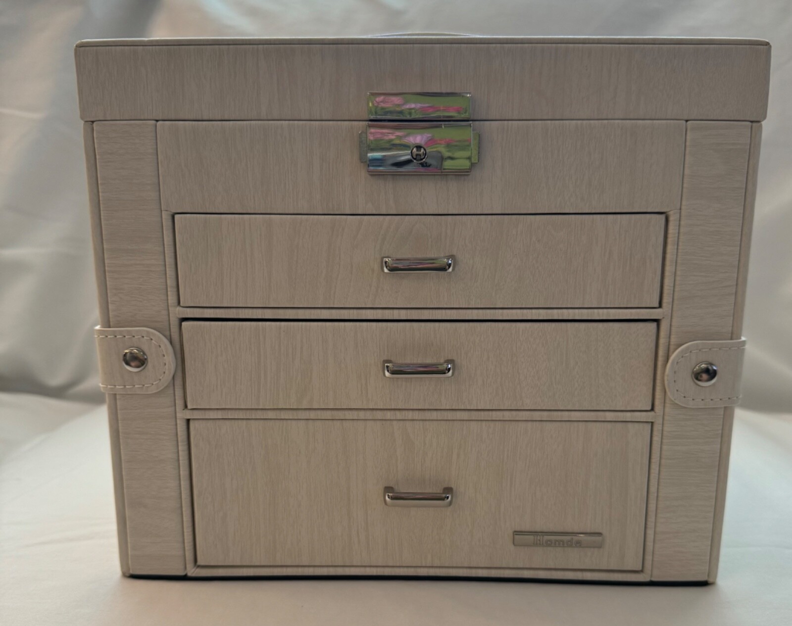 White PU Leather Jewelry Organizer Box with Lock and Key - Stylish Storage-image