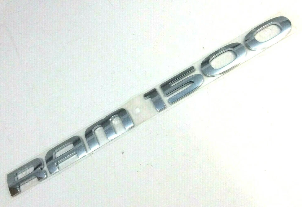 Dodge RAM 1500 2002-2009 cromo puerta delantera placa emblema nuevo OEM Foto 3 de 4