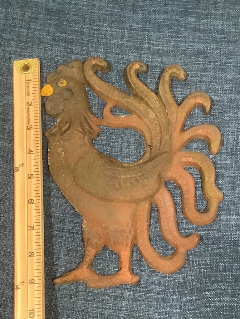 2 Vntg Rooster Cast Iron Plaque Rustic Hanging Wall Country Chicken ...