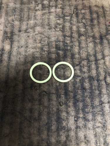 New Old Stock Ford Genuine Parts Seals (Set of 2) Part #E6DZ-7G092-A. - Picture 5 of 7