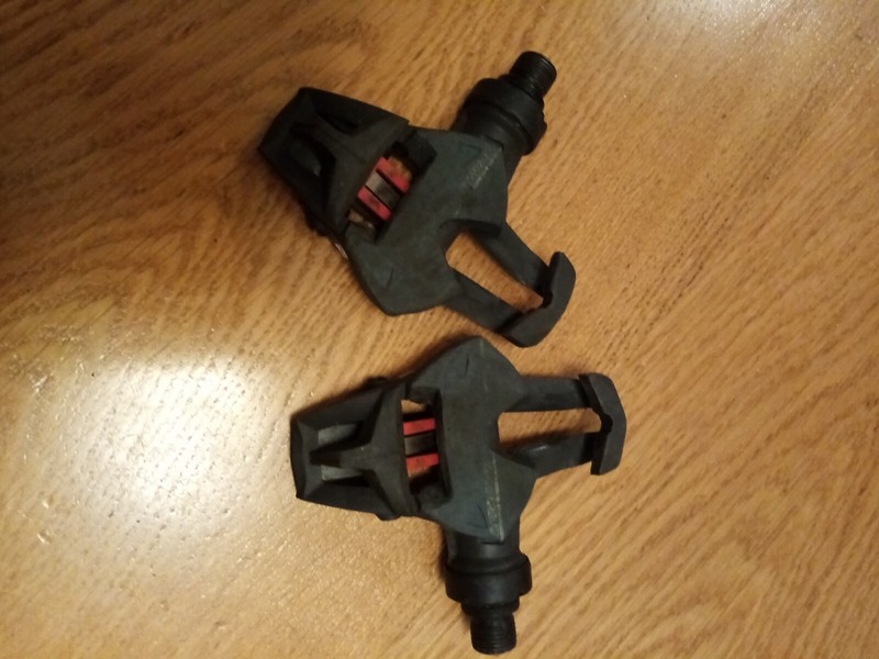 TIME XPRESSO 2 PEDALS DECENT CONDITION SLIGHTLY ROUGH BEARINGS