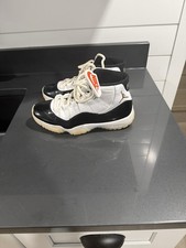 Nike Air Jordan 11 Retro Gratitude/Defining Moments Size 7.5  White/Black/Gold