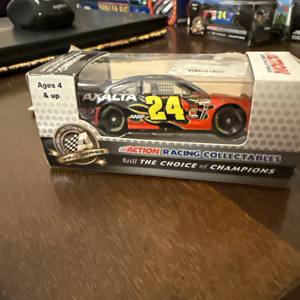 Jeff Gordon Axalta 1/64 Action Racing Gold Series Foto 3 de 3