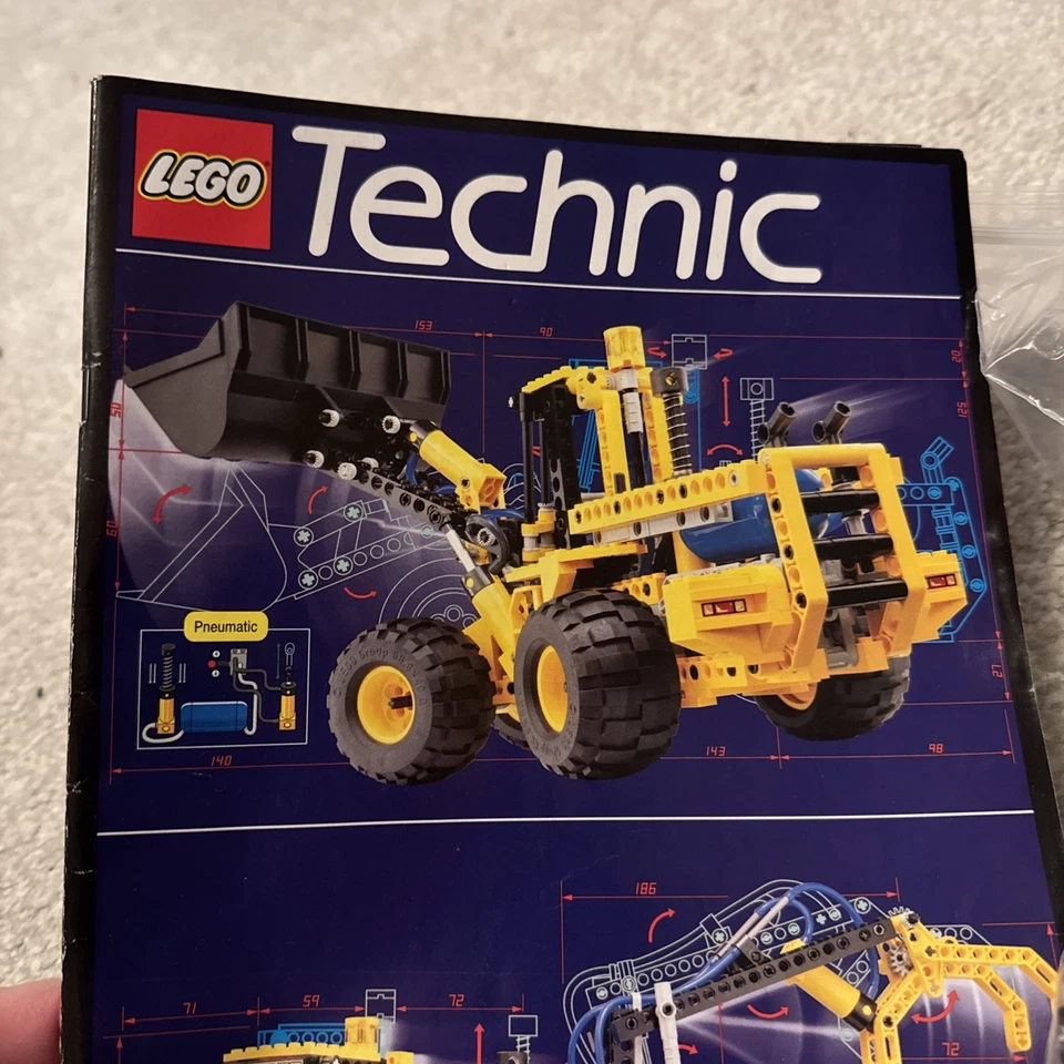 LEGO Technic 8459 Pneumatic Front-End Loader, photo 1 of 5
