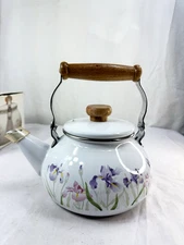 NOS Tea Pot Kettle 2.5QT Enamel Steel Floral Iris Wood Handle Box Home Style FrS
