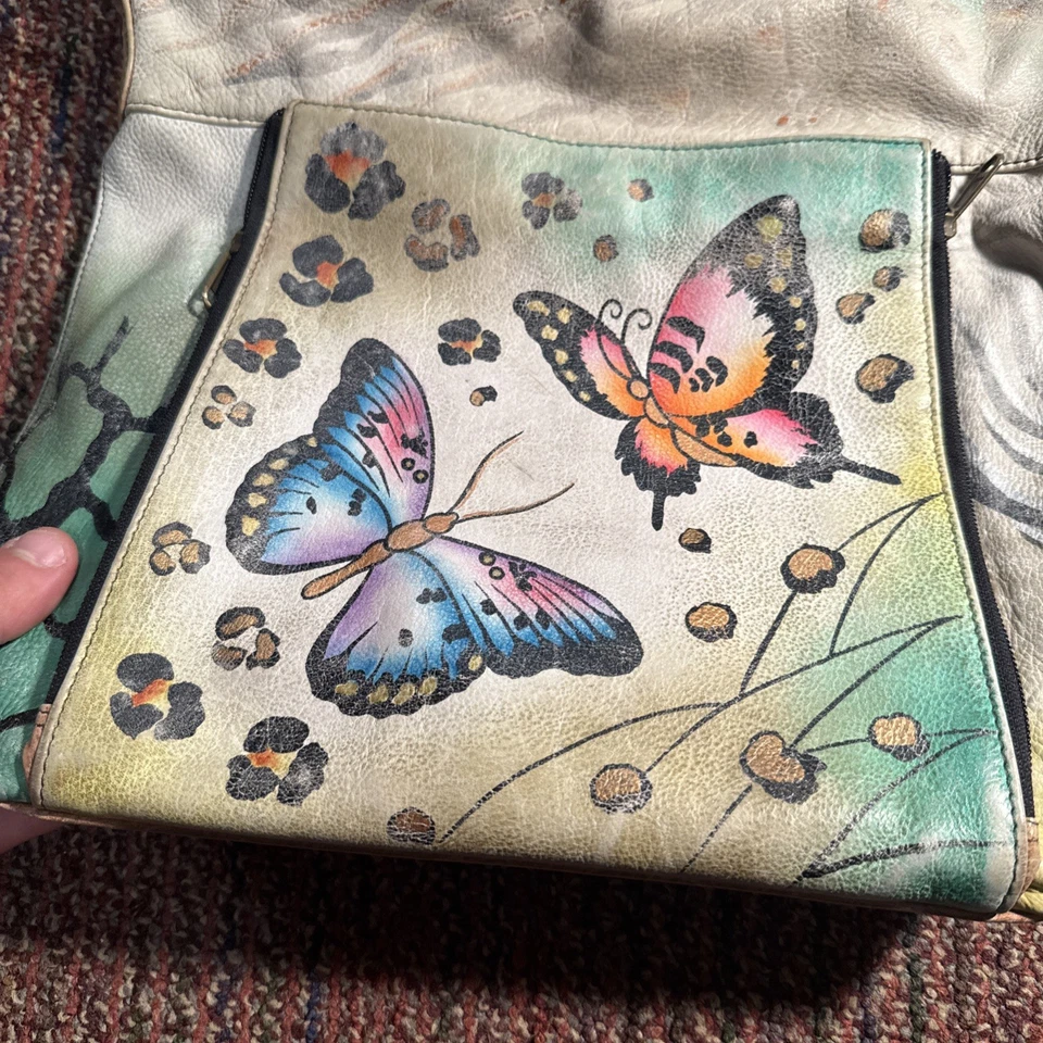 Bolso de Hombro Anuschka de Cuero Genuino Pintado a Mano Diseño Mariposa  Foto 4 de 4