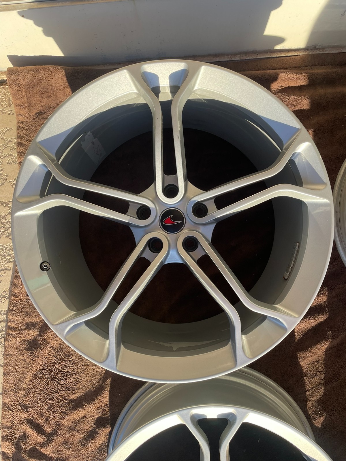 McLaren MP4-12C Left Wheels Set