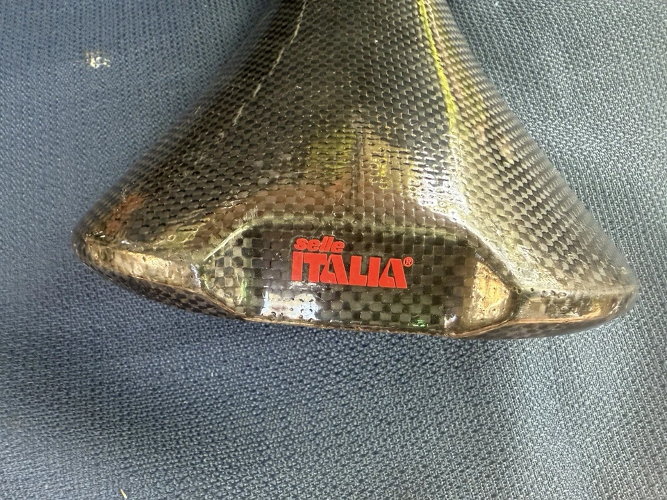 Selle ITALIA Flight EVOlution CARBON FIBER Saddle Titanium Rails - Image 4 of 4