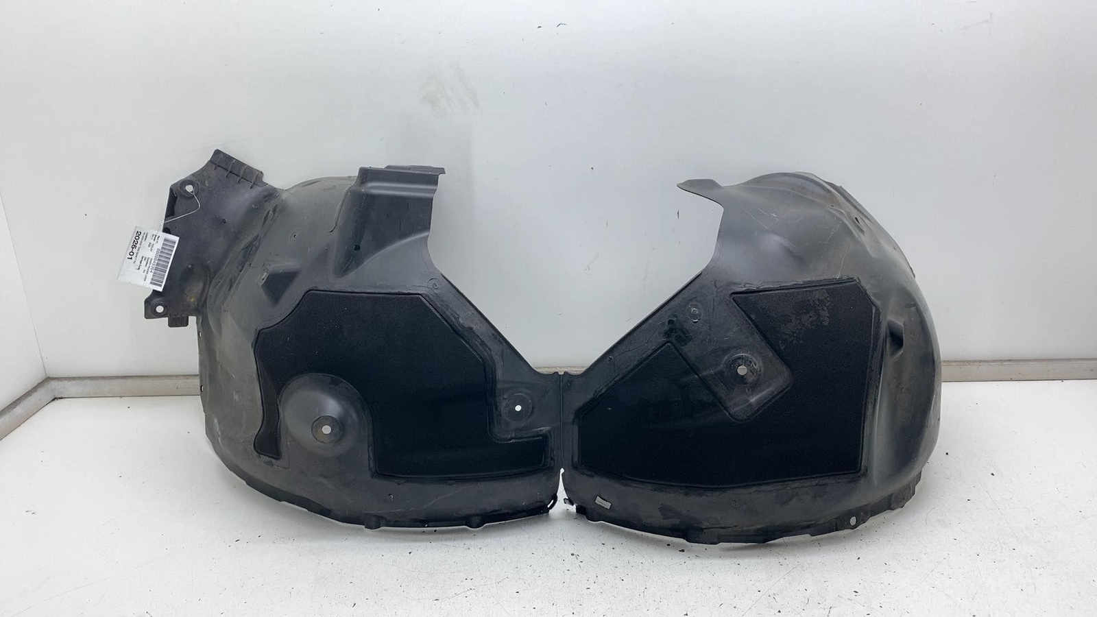 2020-2024 Tesla Model Y MY Front Right Wheel Arch Fender Liner Splash Shield RH