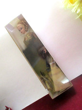 Silkstone Capucine Barbie B4425 FAO Schwarz E...