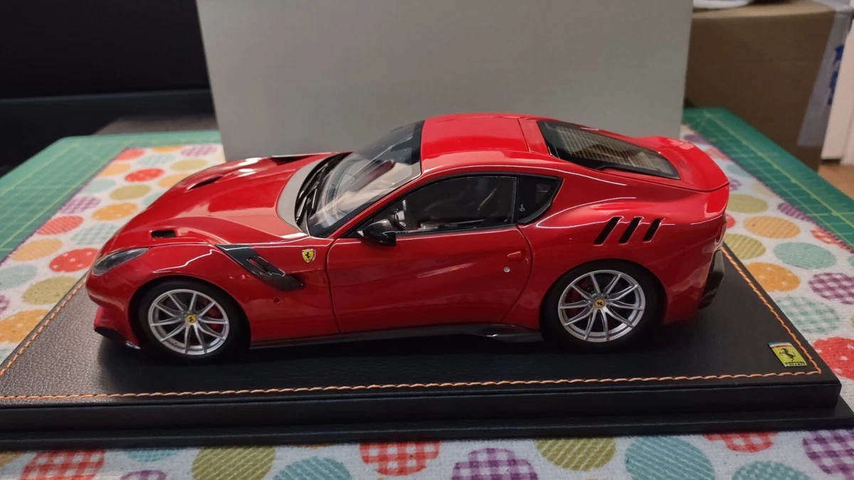 [BBR] 1/18 フェラーリ F12 tdf (開閉ギミック付き) BBR] 1/18 フェラーリ F12 tdf (開閉ギミック付き)
