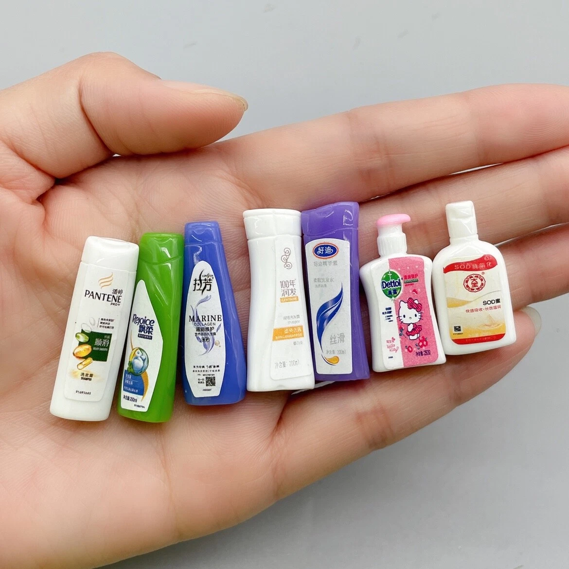 Miniature shower gel deals