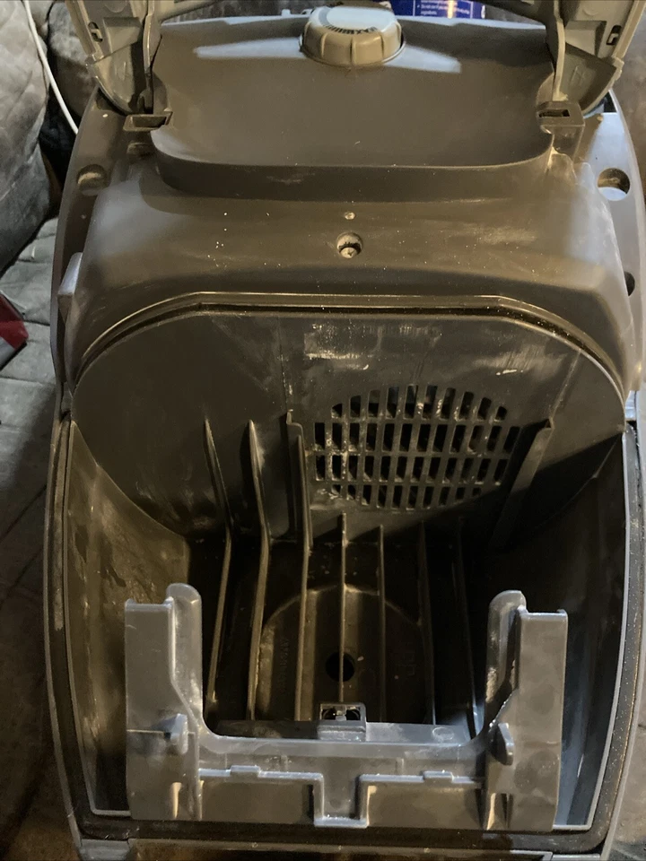 松下 MC-CG467 真空吸尘器 主单元和软管 — 第 2/4 张图片