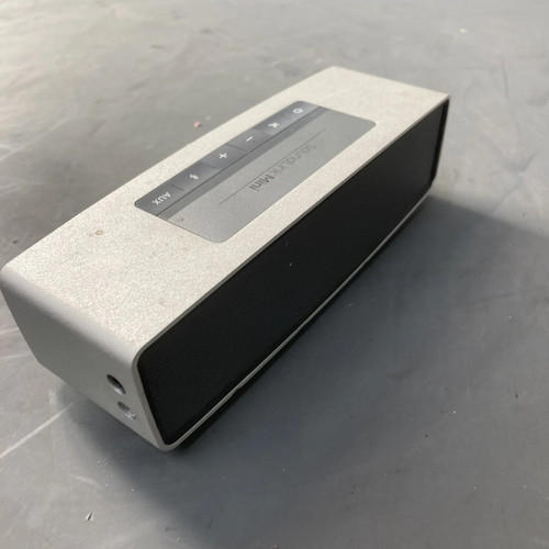 Bose SoundLink Mini Bluetooth Portable Speaker Broken For Parts ONLY