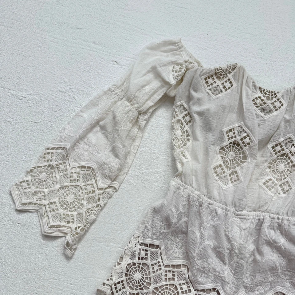 Stone Cold Fox Cream Lace Off Shoulder Romper, Size 1 (XS/S) - Image 2 of 4