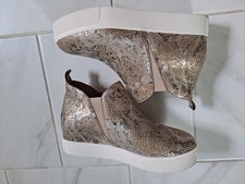 J/Slides Snake Women s Leather Uppers. Snake Print. Size 8.5
