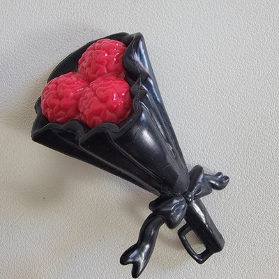 Monster High Doll Slo Mo & Ghoulia Love's Not Dead Red Brains Bouquet Accessory