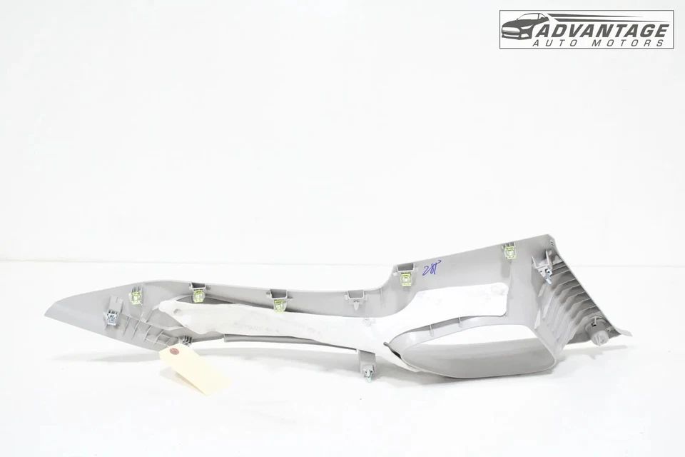 2024-2025 CHEVROLET TRAX TRASERO IZQUIERDO C PILAR CUARTO SUPERIOR MOLDURA CUBIERTA PANEL OEM Foto 3 de 4