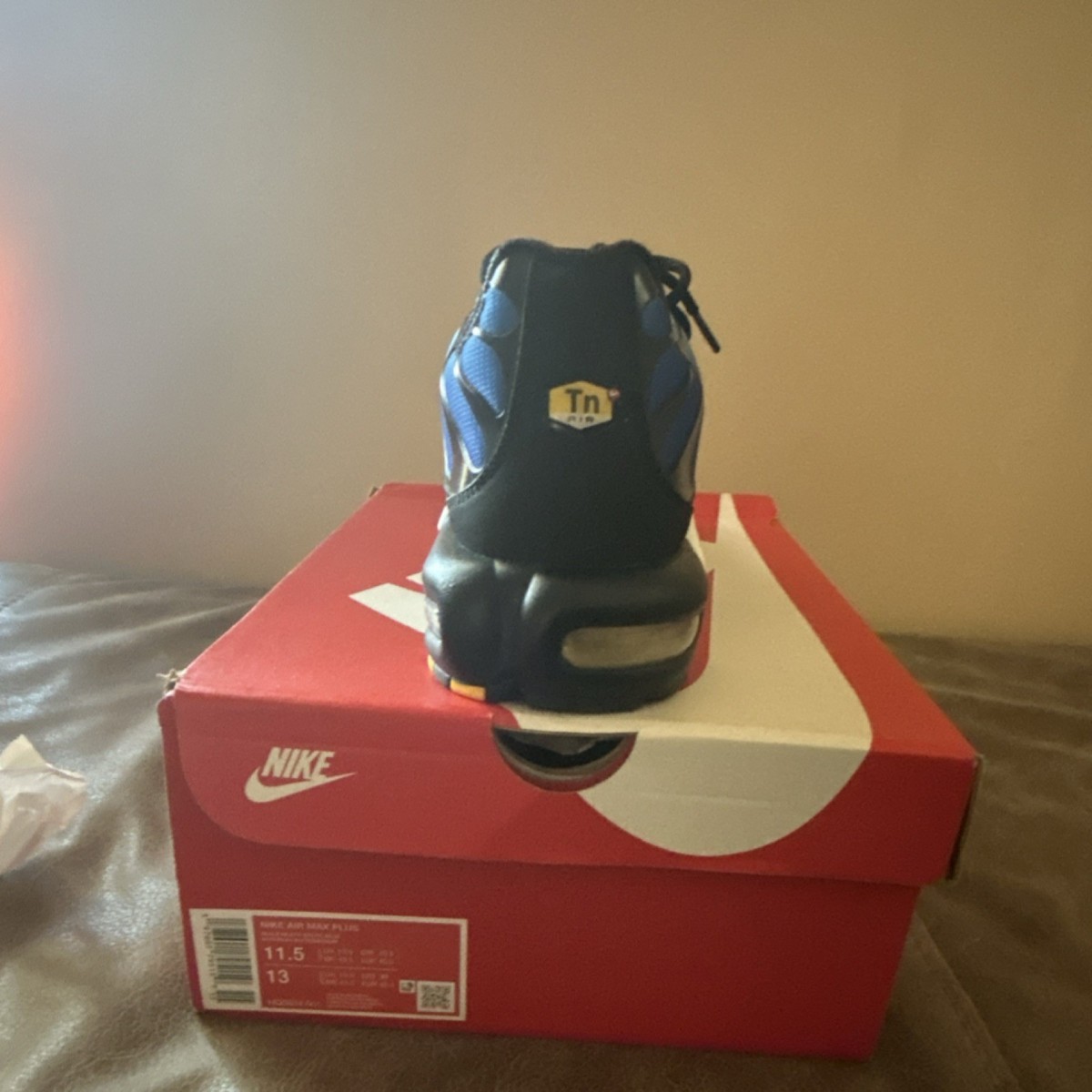 Nike Air Max Plus Hyper Blue 2025 DX0755-001 Blue Black Yellow Mesh Sneakers — product photo 3 of 4