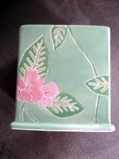 Tissue box ceramic green with pink flowers - pink inside - unbranded 5 3/4" tall