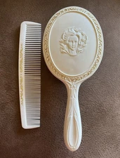 VTG Syroco ‘Cameo’ Vanity Brush and Comb 2 Piece Set Ivory Gold USA Retro