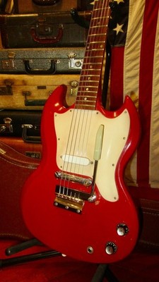 Vintage 1966 Gibson Melody Maker SG Electric Guitar Cardinal Red With Case