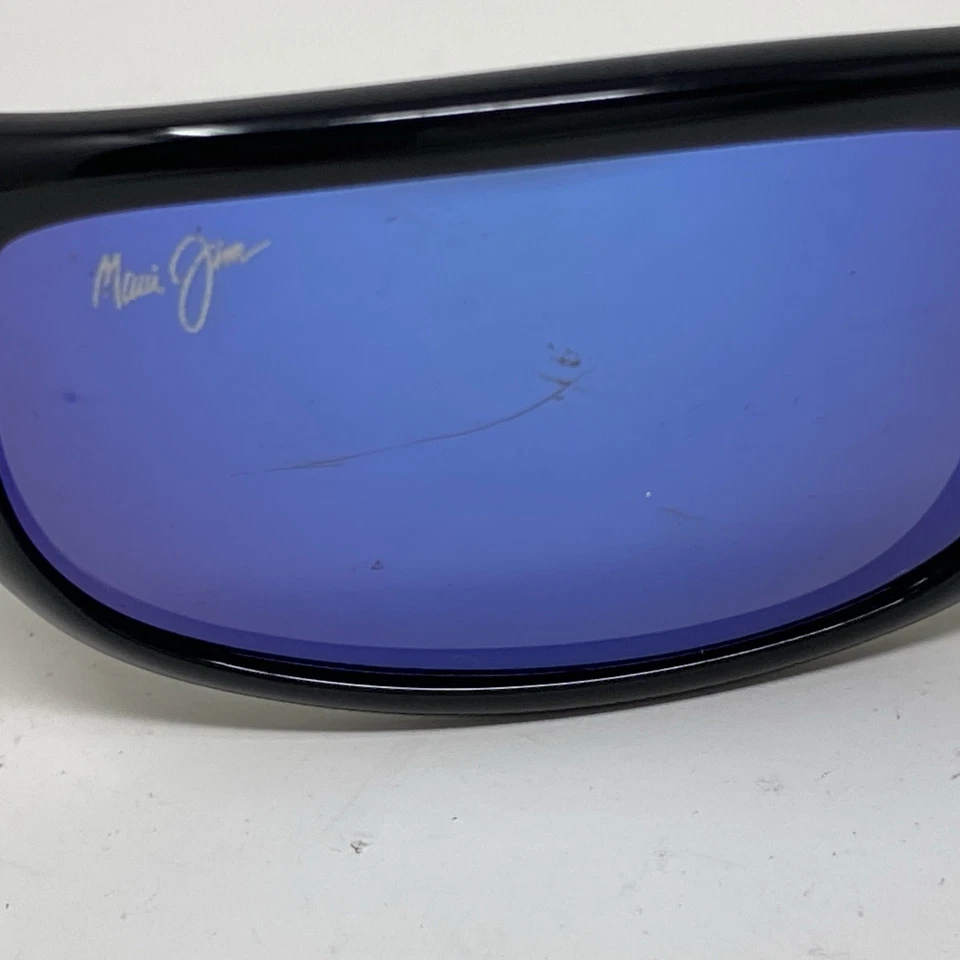 MAUI JIM STINGRAY MJ-103-02 PRETO BRILHANTE COM LENTE POLARIZADA ESPELHO AZUL HV03 - Imagem 2 de 4