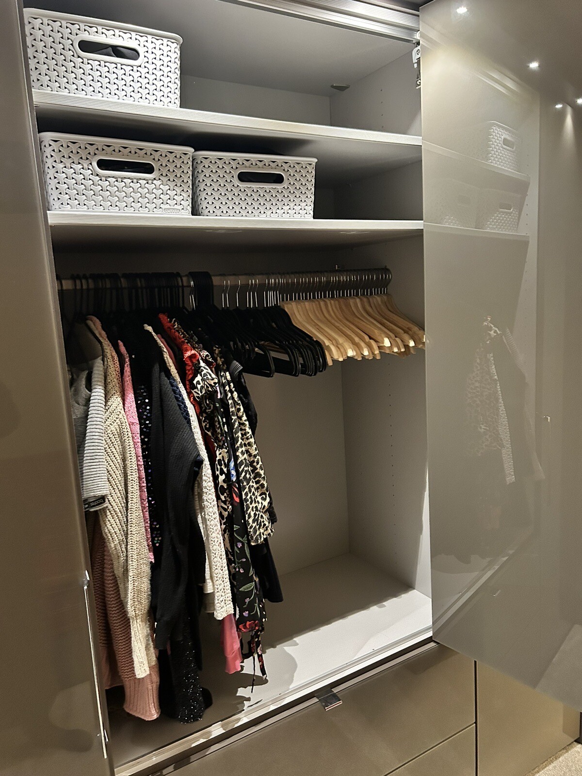 Stunning Bedroom Set eBay