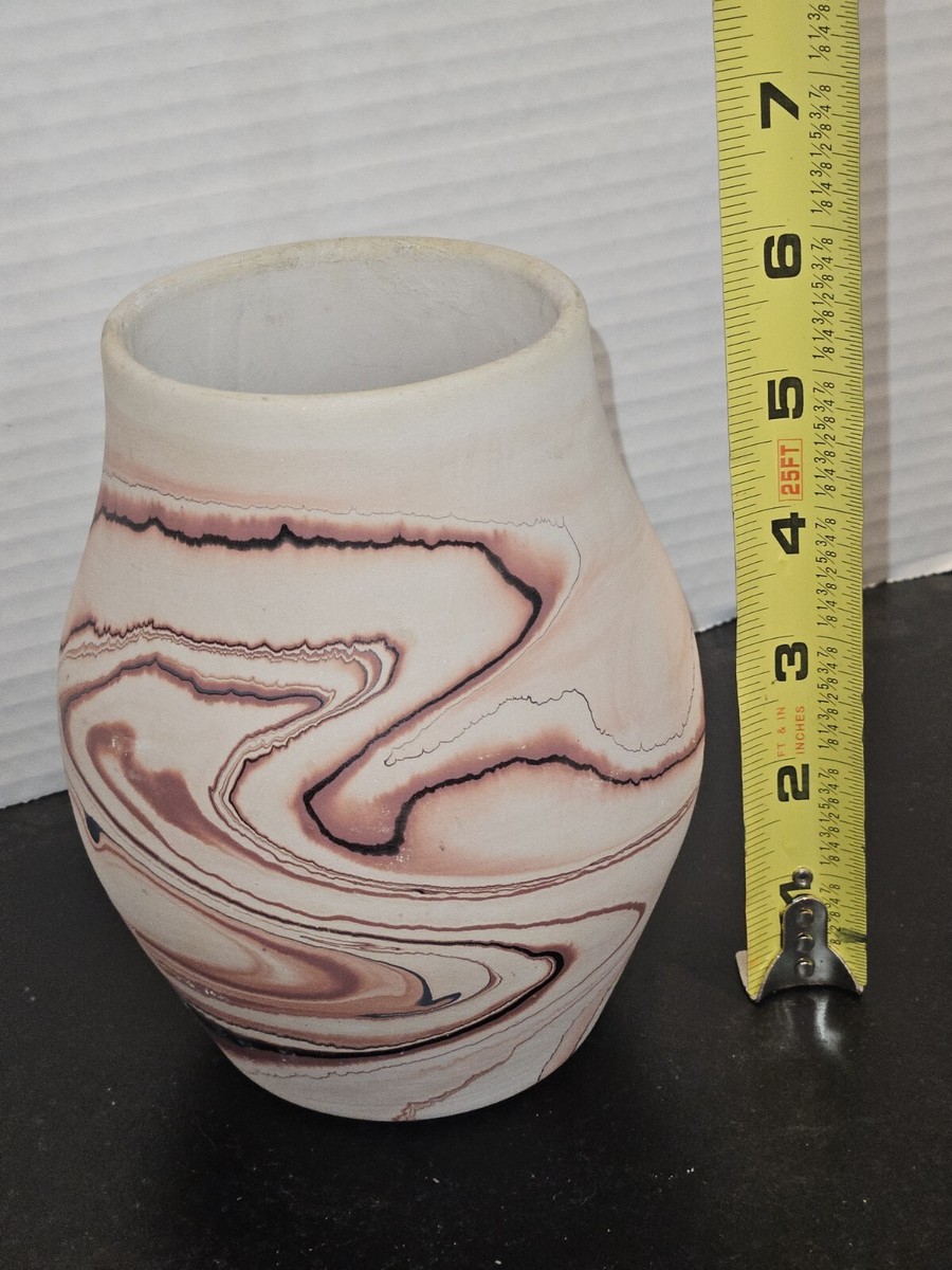 Nemadji Native American Indian Pottery Vase Vessel USA Red