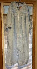 Miss Elaine Blue Seersucker Long Zip Robe Women s Size S. NWT
