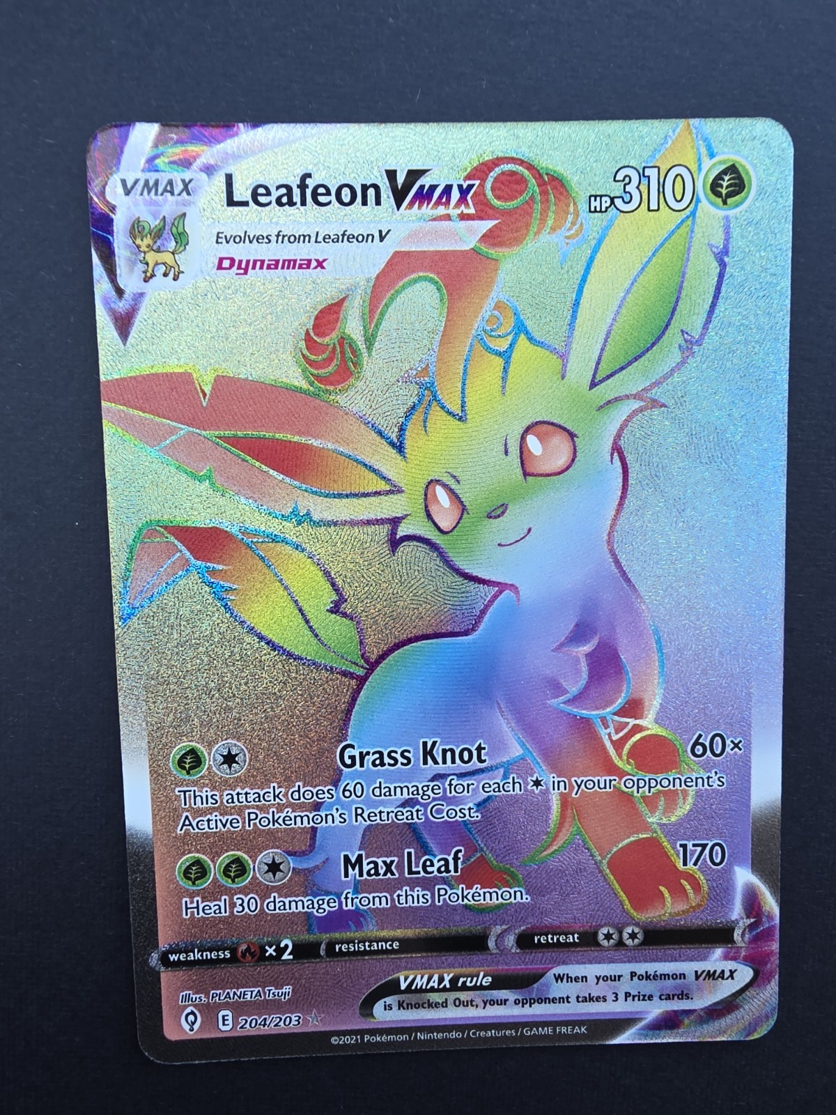 Leafeon VMAX (Secret) 204/203 SWSH07: Evolving Skies Holo